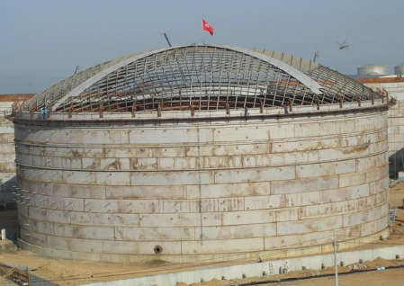 怎么用群吊電動(dòng)葫蘆提升浮盤(pán)拱頂式儲(chǔ)罐